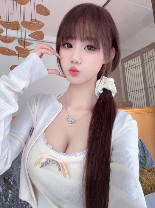 保定吃到一只青春颜值鸡