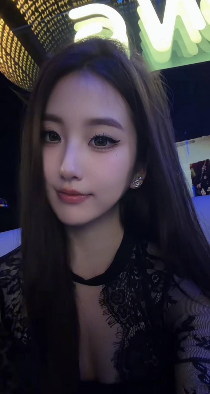 嘉定性感小妹搞的非常满足