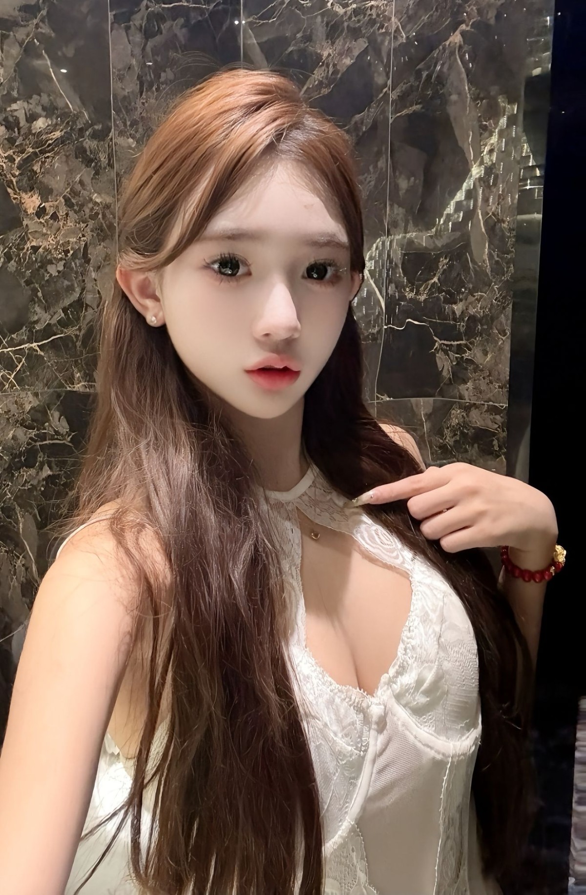 骚妹倩倩上到下都嫩