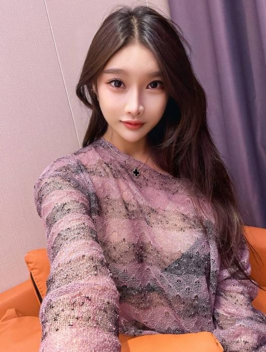 厦门用手指抠她下面丝毫不抗拒