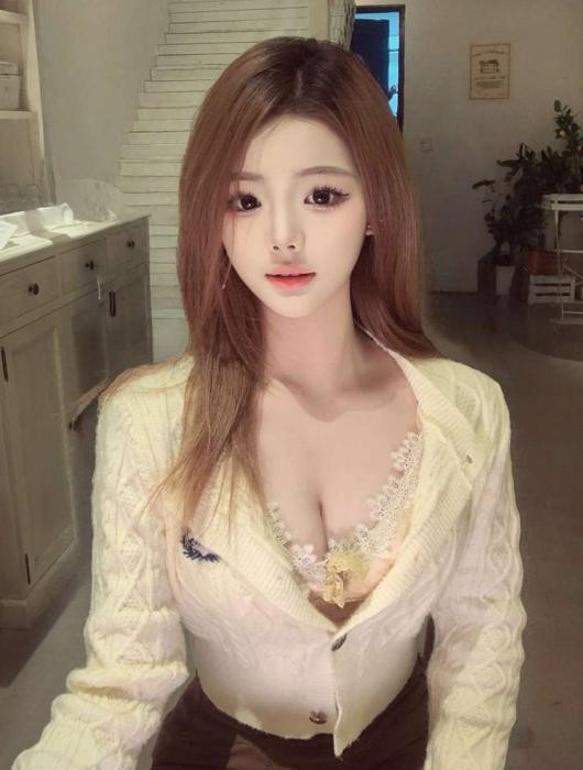 北京互动时有一点小风骚的妹子