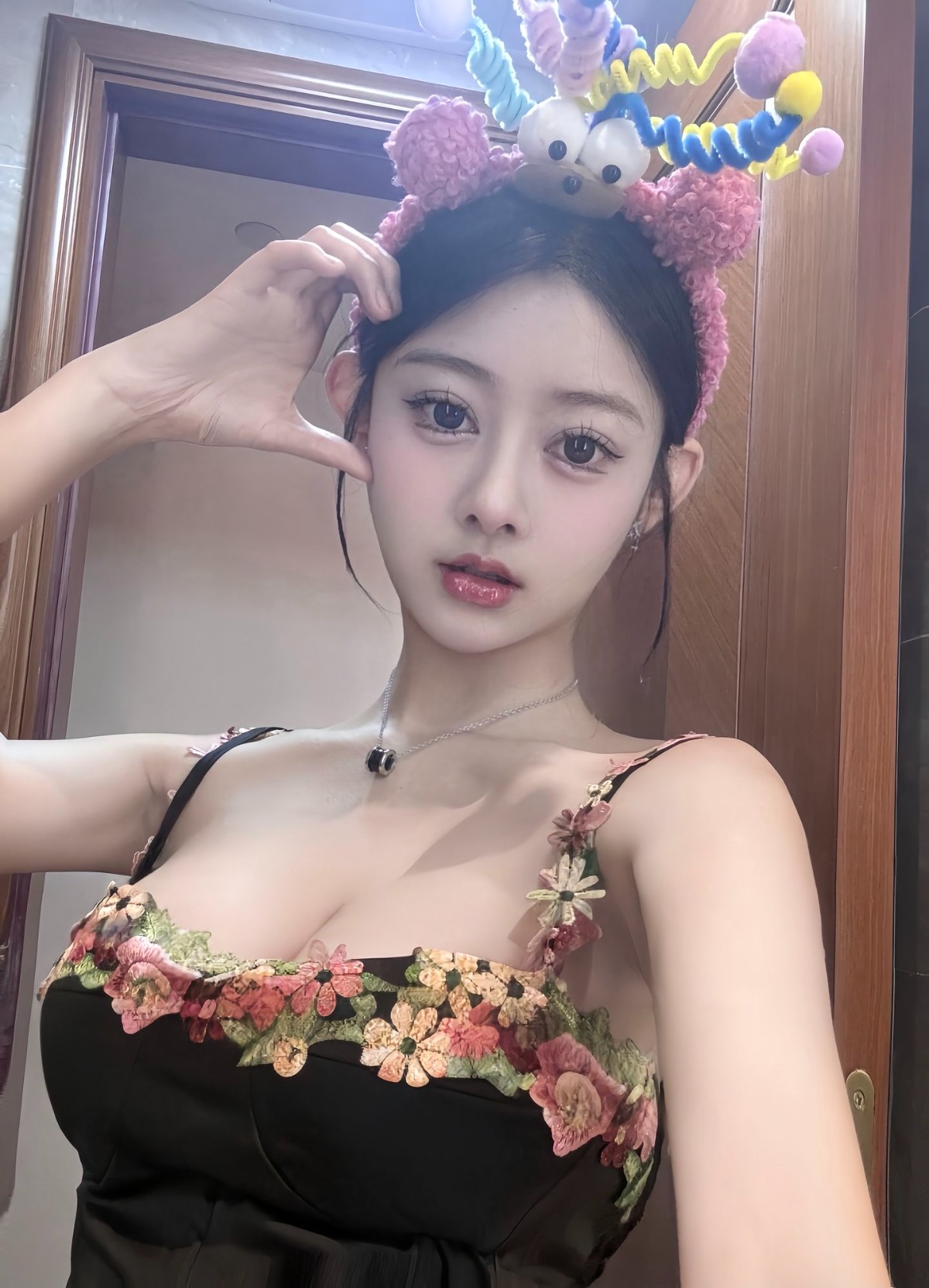 东湖区骚气黑丝诱惑妹妹，玩起来一级棒