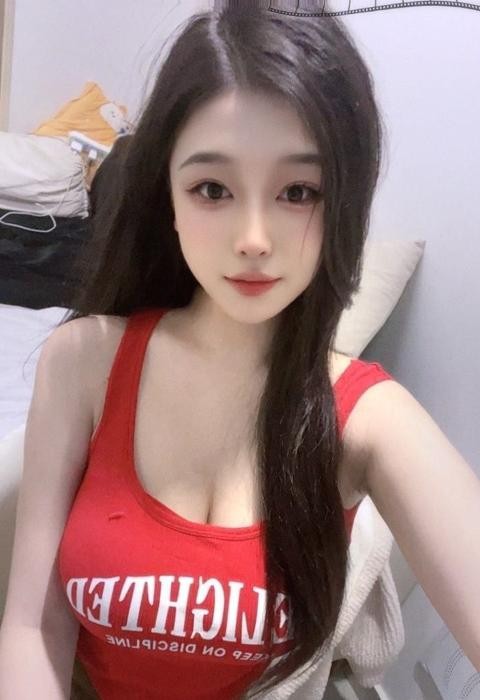 南宁妹子颜值不错奶子也不小