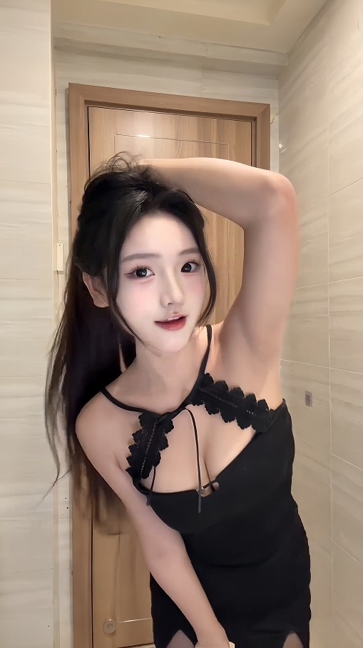 大胸妹水嫩有料包得吃