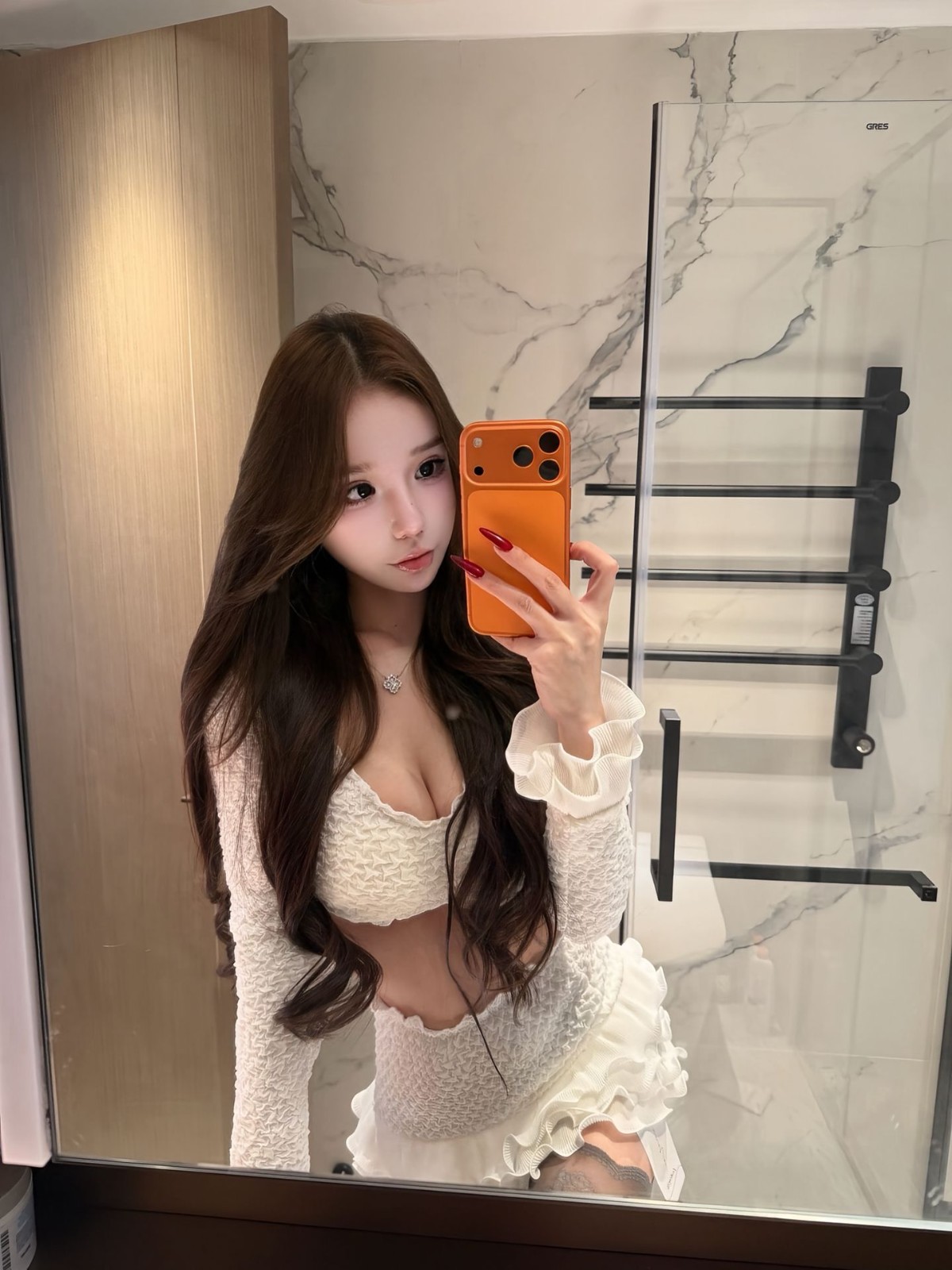 小嫩批嘴巴能嗦上下都能出货