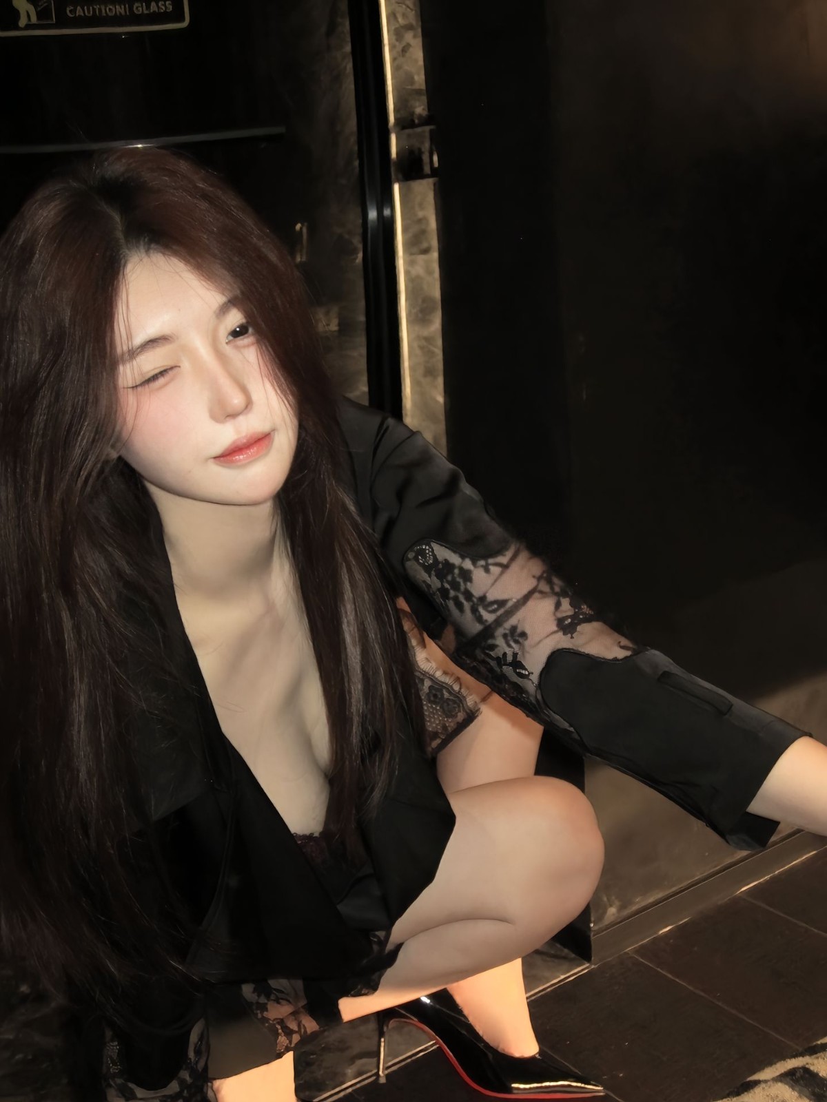 大胸美女值得咱们用大屌安慰她