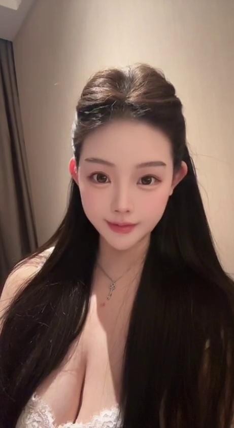 深圳迷人的脸蛋魔鬼的身材