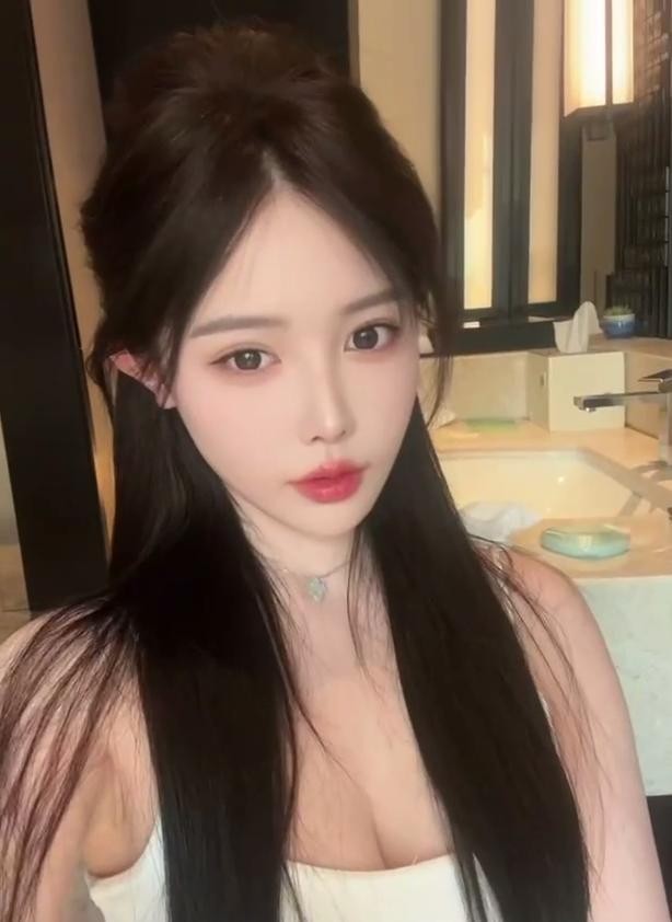 青岛性感美人让人非常着迷