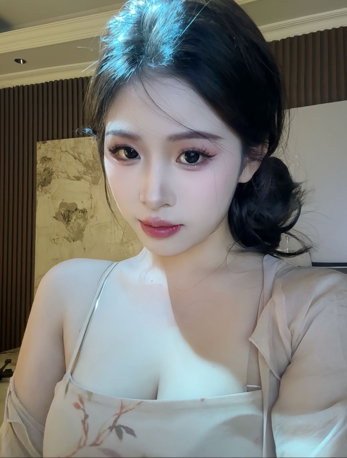 宝山极品尤物 粉木耳紧紧的