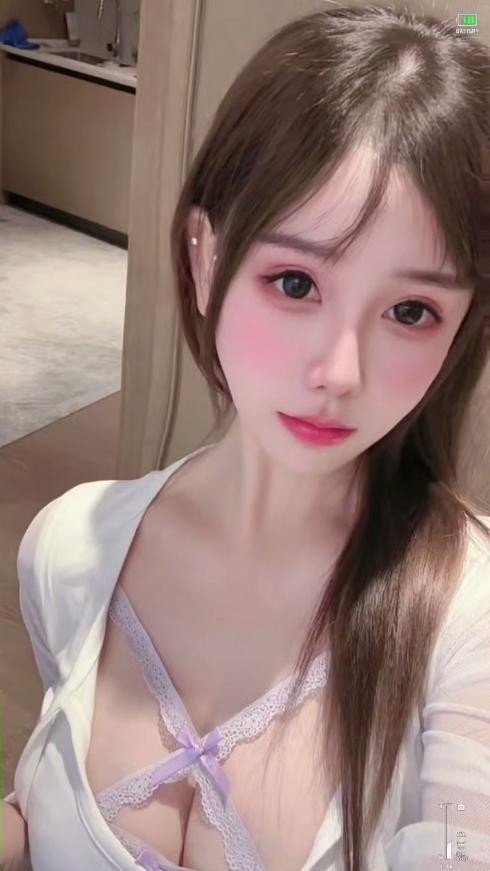 肌肤嫩的能出水太粉嫩了