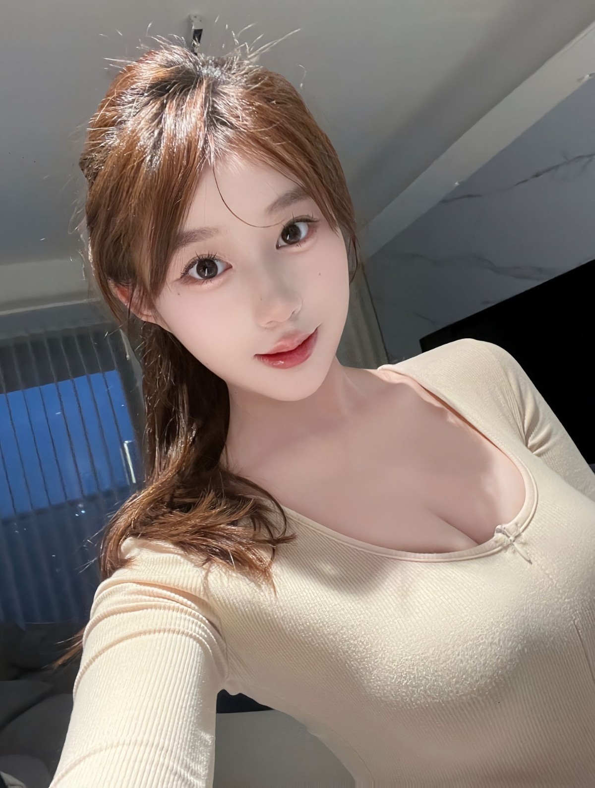 青岛大胸妹汁水足耐桩