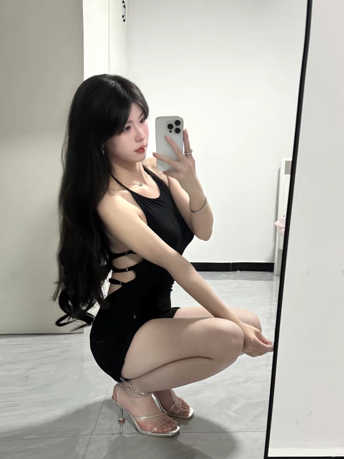 小梦美女性格温柔粉b耐钻