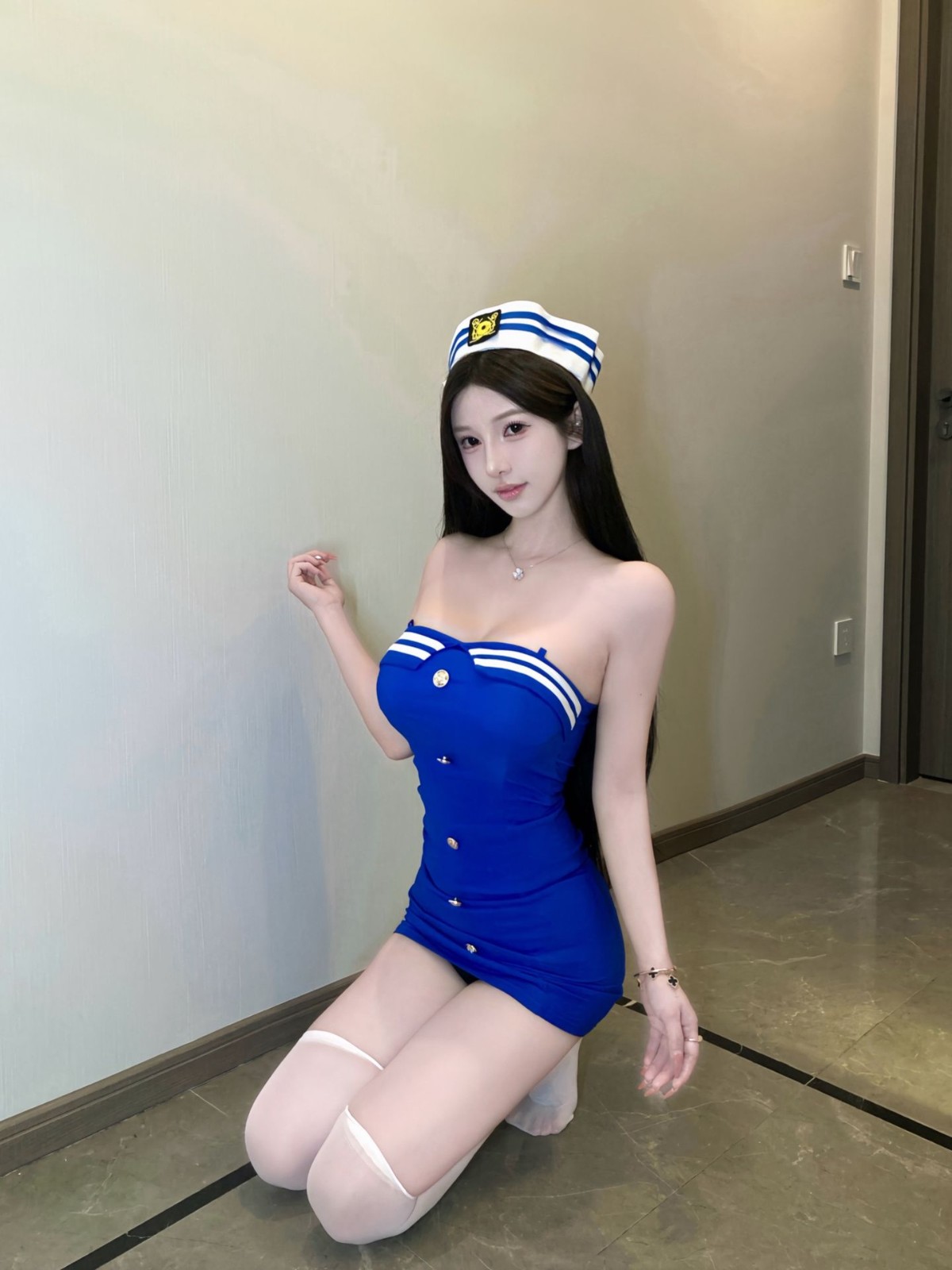 爆她，爽，奶子饱满玩的花