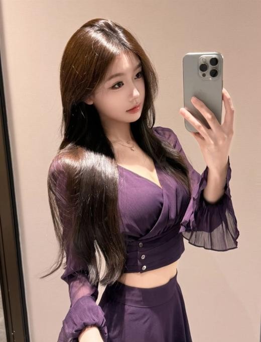 上海青春靓妹跪舔的时候很用心