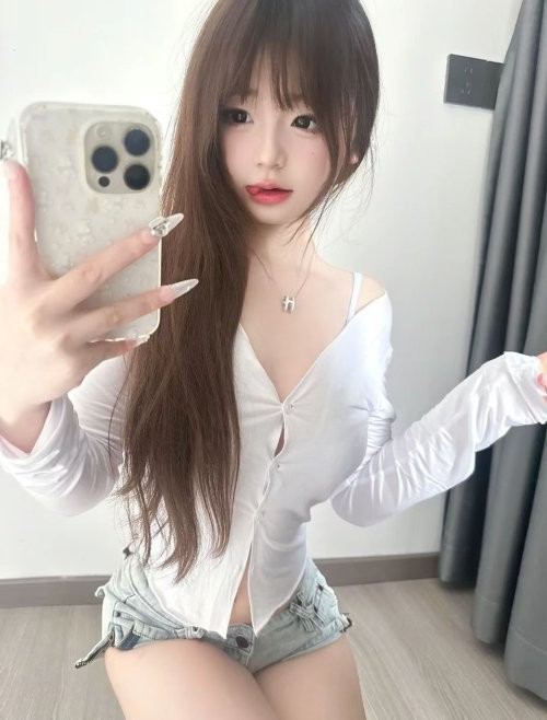 兴庆区小妹清纯可人  啪啪姿势随便换