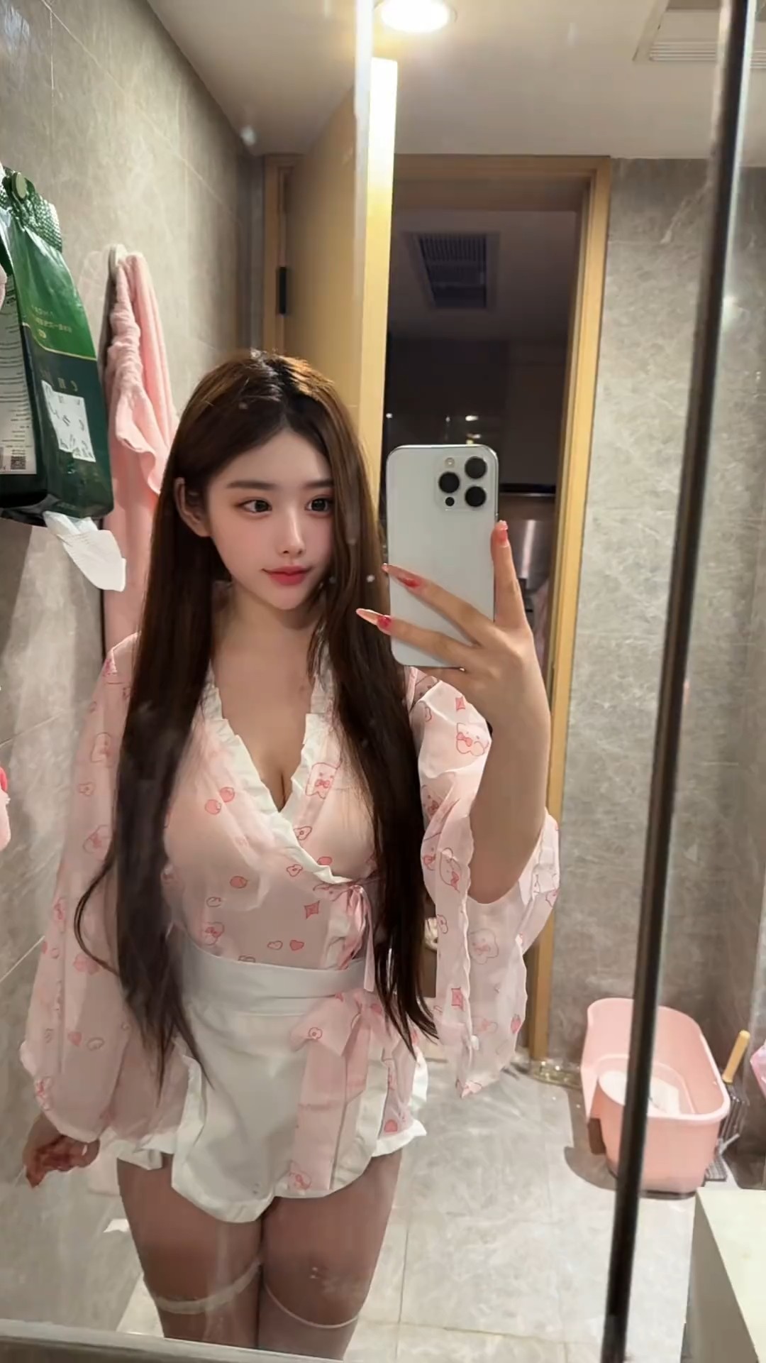 馒头户型粉嫩小穴