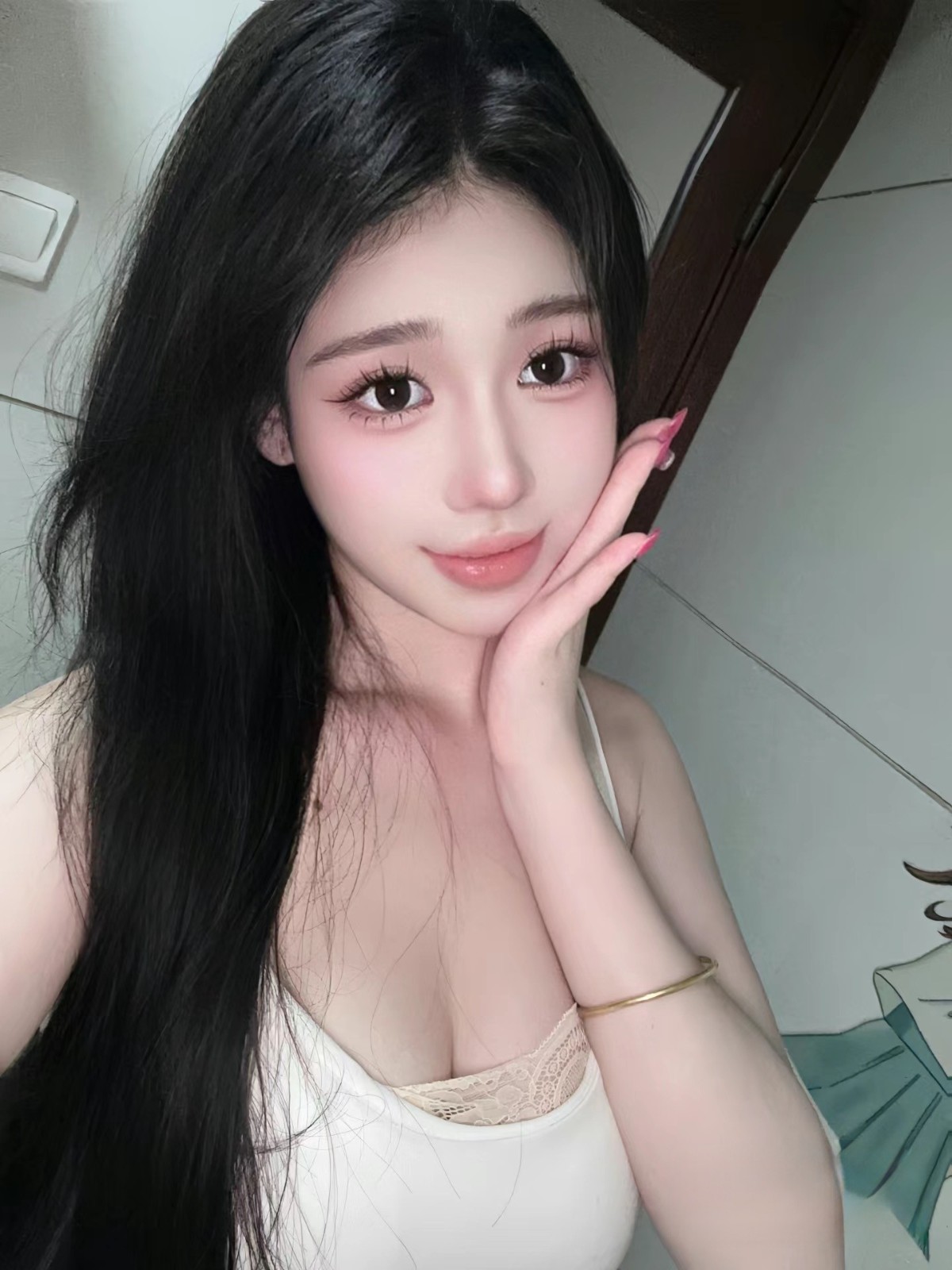 刚出来的性感软妹羞涩程度值拉满