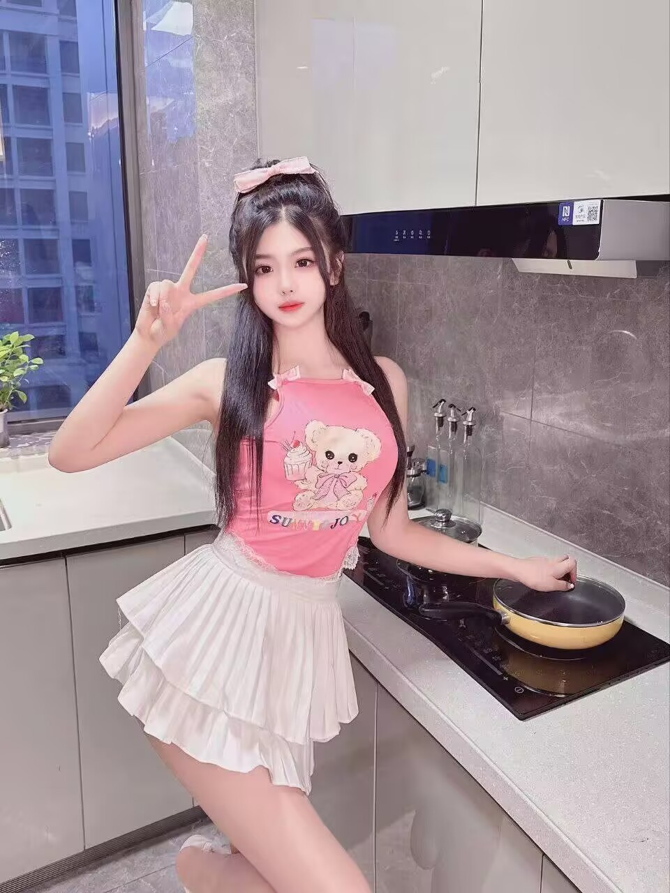 青春美女小舌头软软的口活吮吸的很舒服